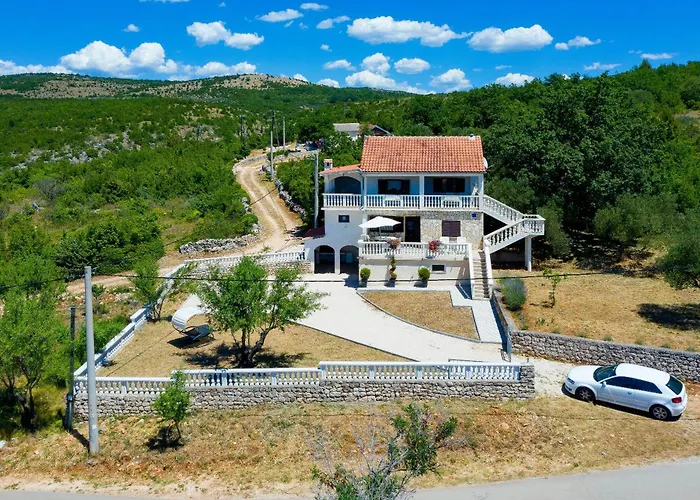 Vikendica Antonija *