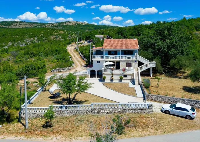 Antonija בית נופש Basic